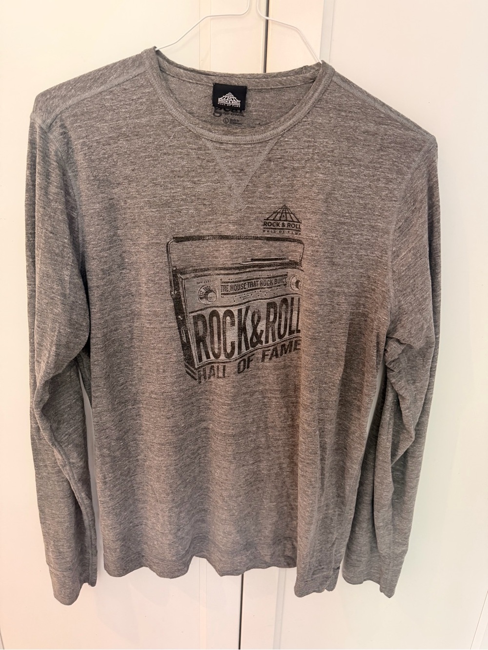 Rock & Roll Hall of Fame Men's Long-Sleeve Graphic Tee — Grey